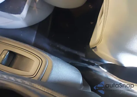 2018 Subaru Impreza 2.0I Premium из США, поврежденный, VIN 4S3GKAD68J3606286